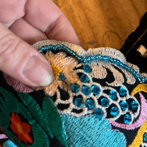 Beaded & embroidered crop top - Picture 6 of 6